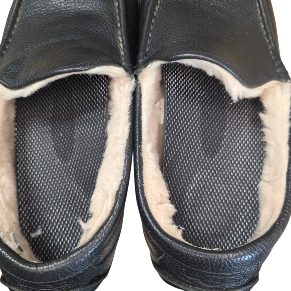 UGG Ascot Mens 12 Black Leather Shearling Lined Moccasin Slippers 5379E - Picture 16 of 16